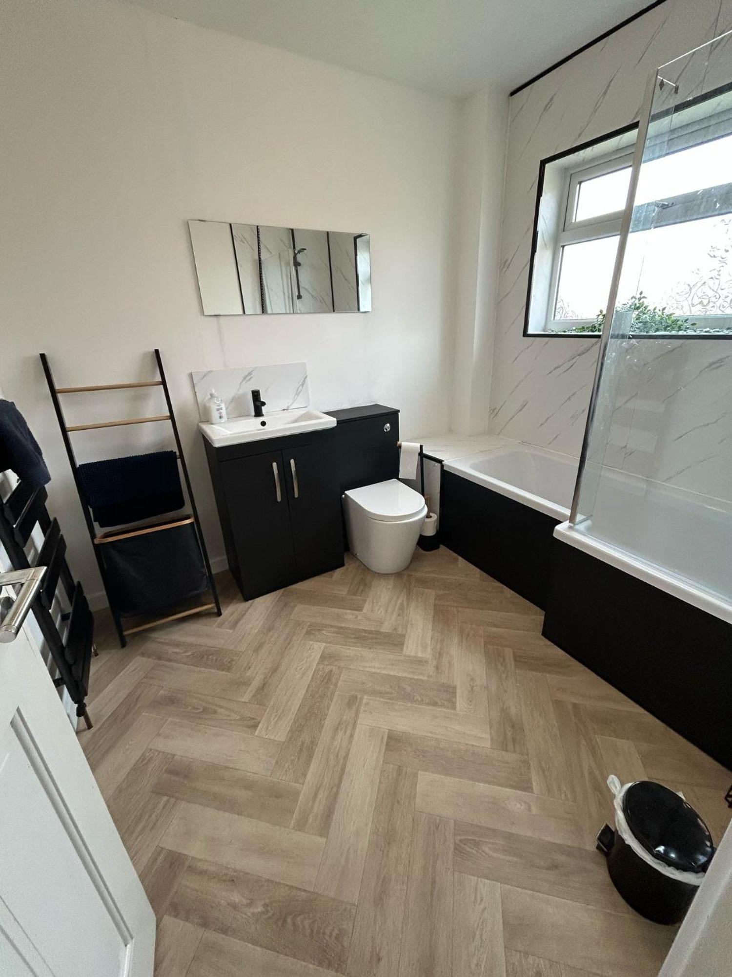 Modern House In The Heart Of The Lutterworth Villa Bagian luar foto